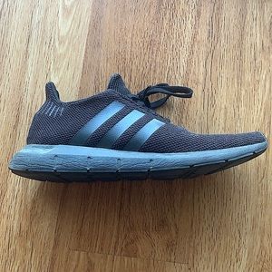 Adidas Swift Run